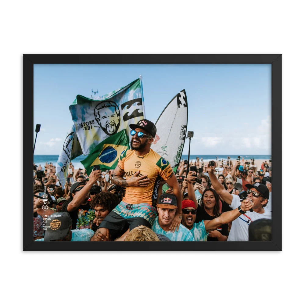 Italo Ferreira Poster (Framed): Pipeline, 2019
