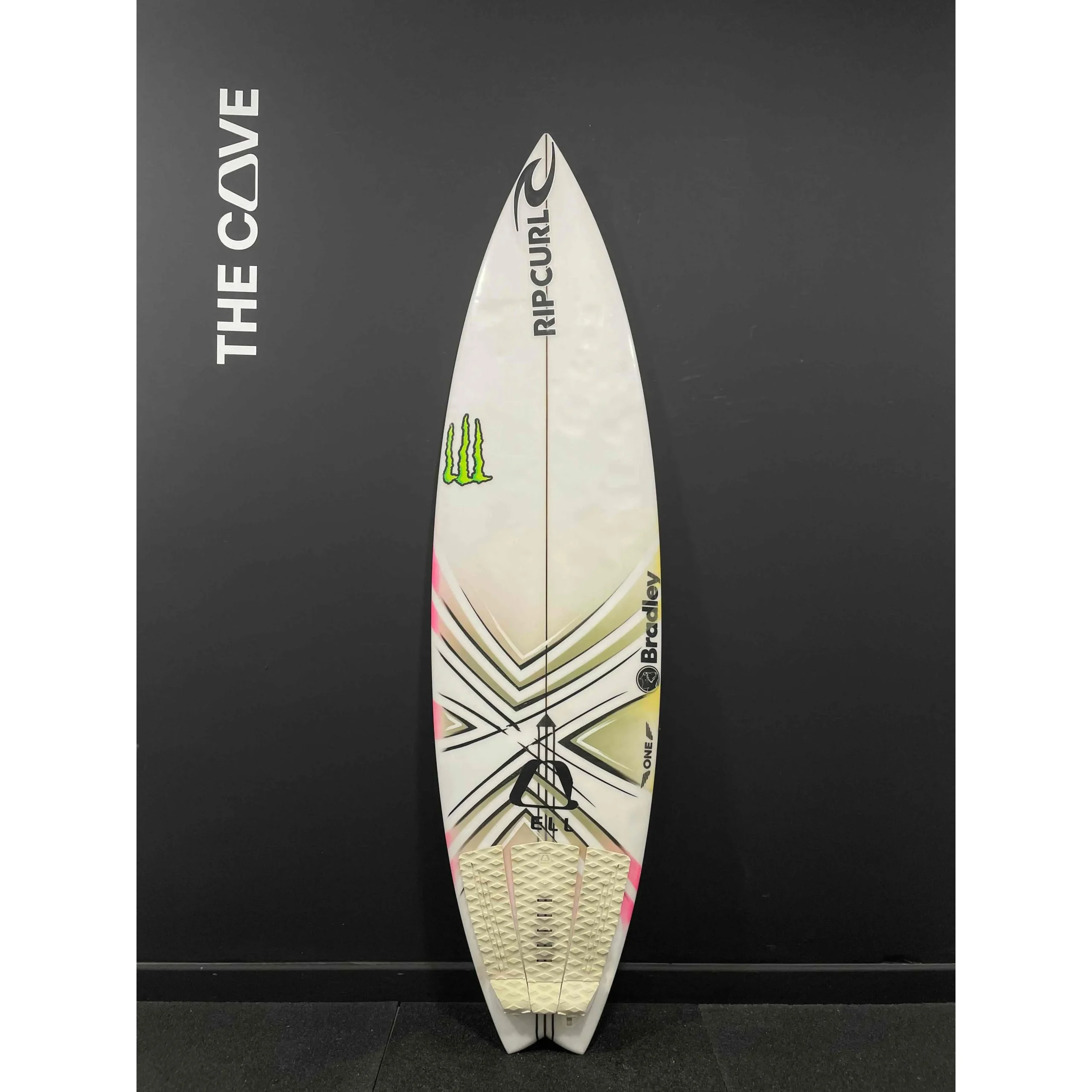 One 5'10" x 18 1/2" X2 5/16" - 26.16L, 3xFCS 2 Fin Boxes, PU [Good] - ID:1015080