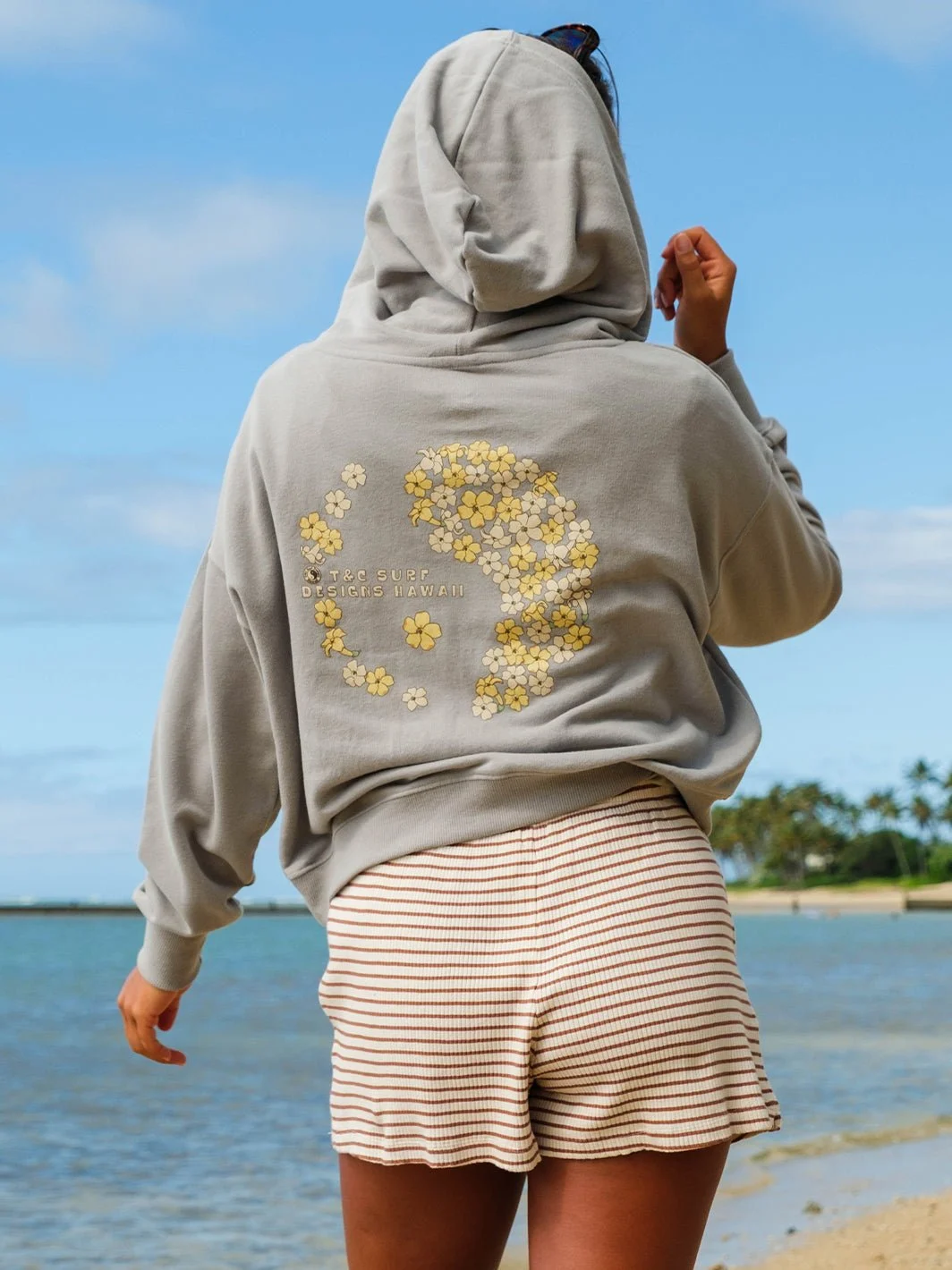 Puakenikeni Logo Pullover Hoodie
