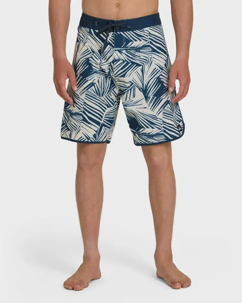 Quiksilver Mens Boardshorts Aruba Palm Scallop 19"