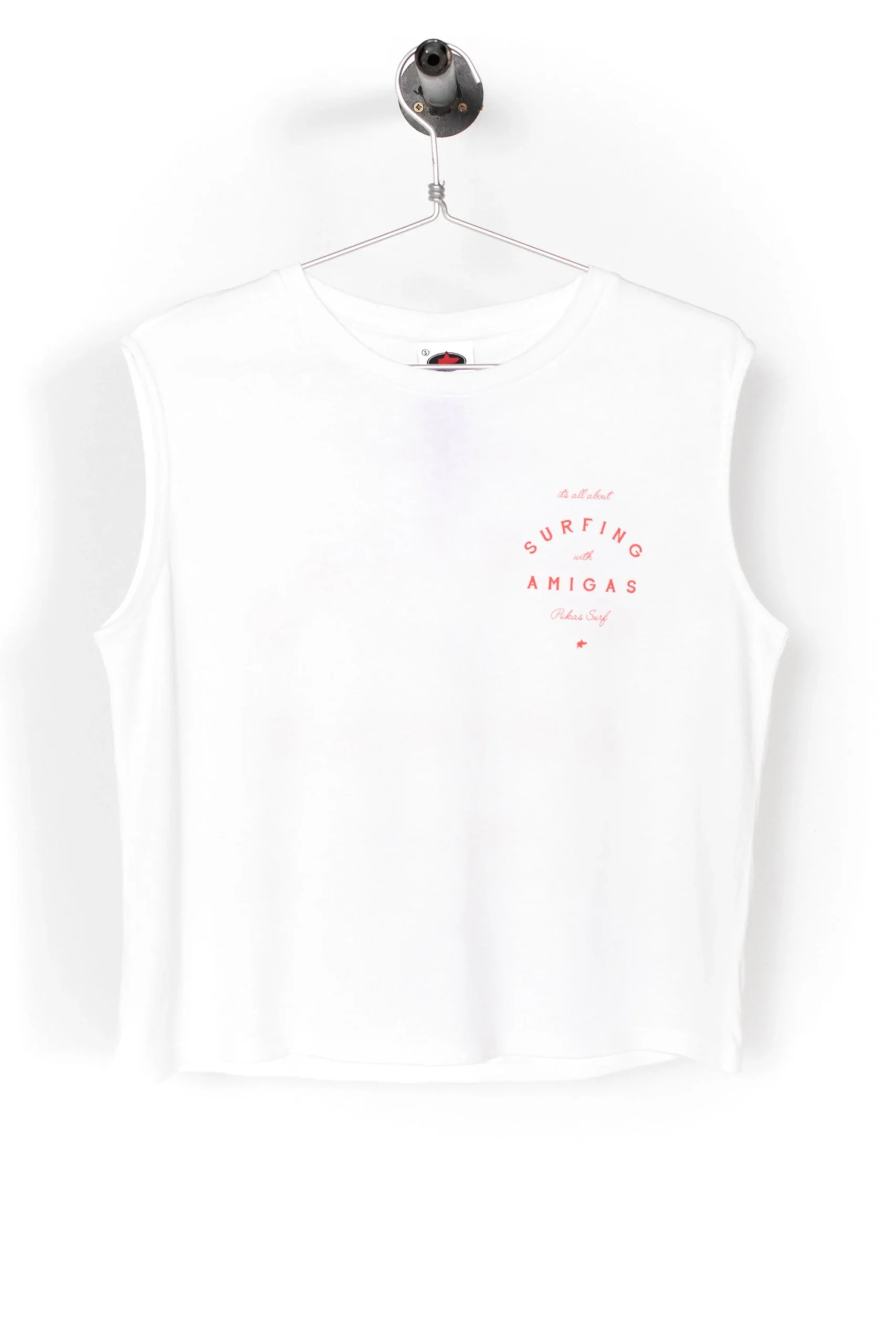 SURFING THE BASQUE COUNTRY - SURFING WITH AMIGAS TANK - WHITE