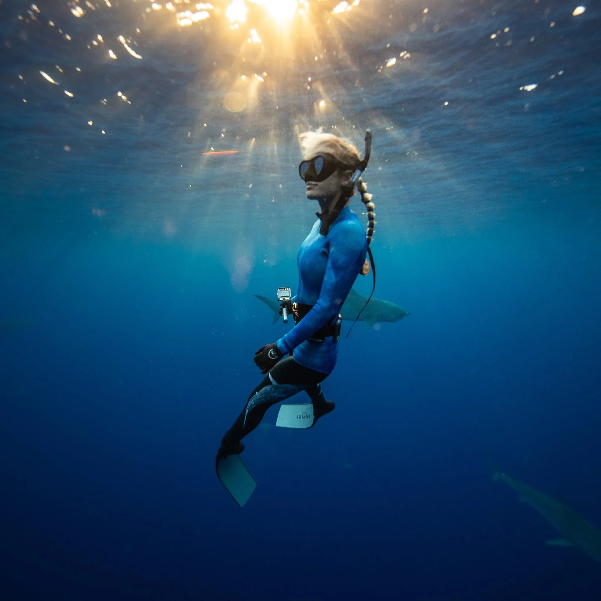 Women's Ocean Ramsey Water Inspired Axis Long Sleeve Back Zip Springsu